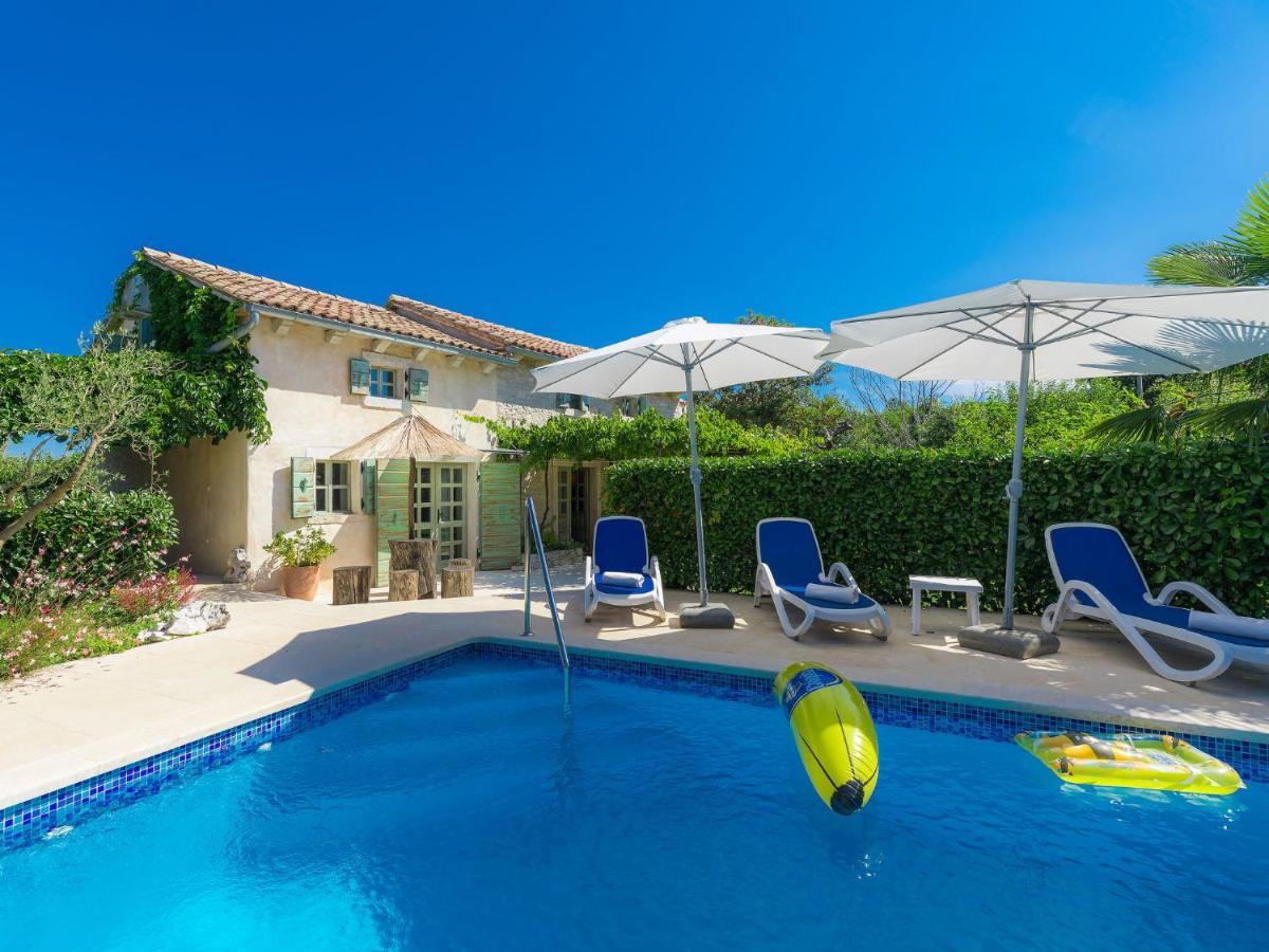 Holiday Home Hrelja - Roj418 By Interhome Zminj Bagian luar foto